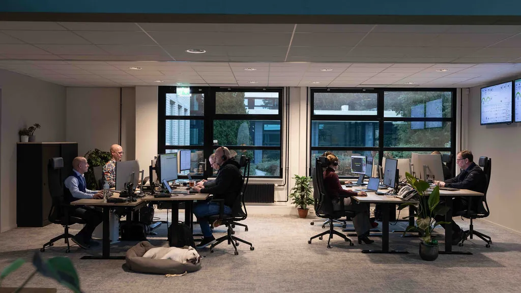 De werkvloer in Baarn, met collega’s aan het werk